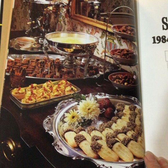 Southern Living “1984 Annual Recipes” Cookbook - Picture 7 of 9